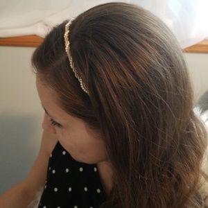 unknown Accessories - Beaded hair band! unknown Accessories - Beaded hair band!